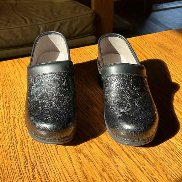 Dansko Size 37 (6.5/7) Never Worn - Picture 3 of 6